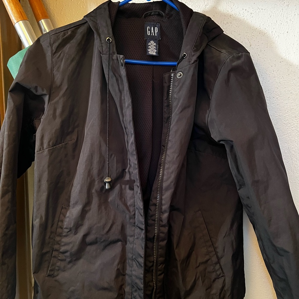 GAP windbreaker size Medium